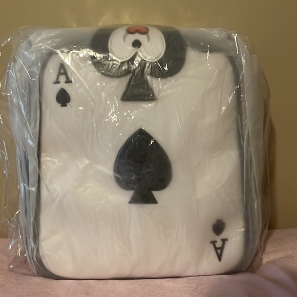 Loungefly Alice in Wonderland Ace of Spades Crossbody Bag new with tags - Picture 2 of 5